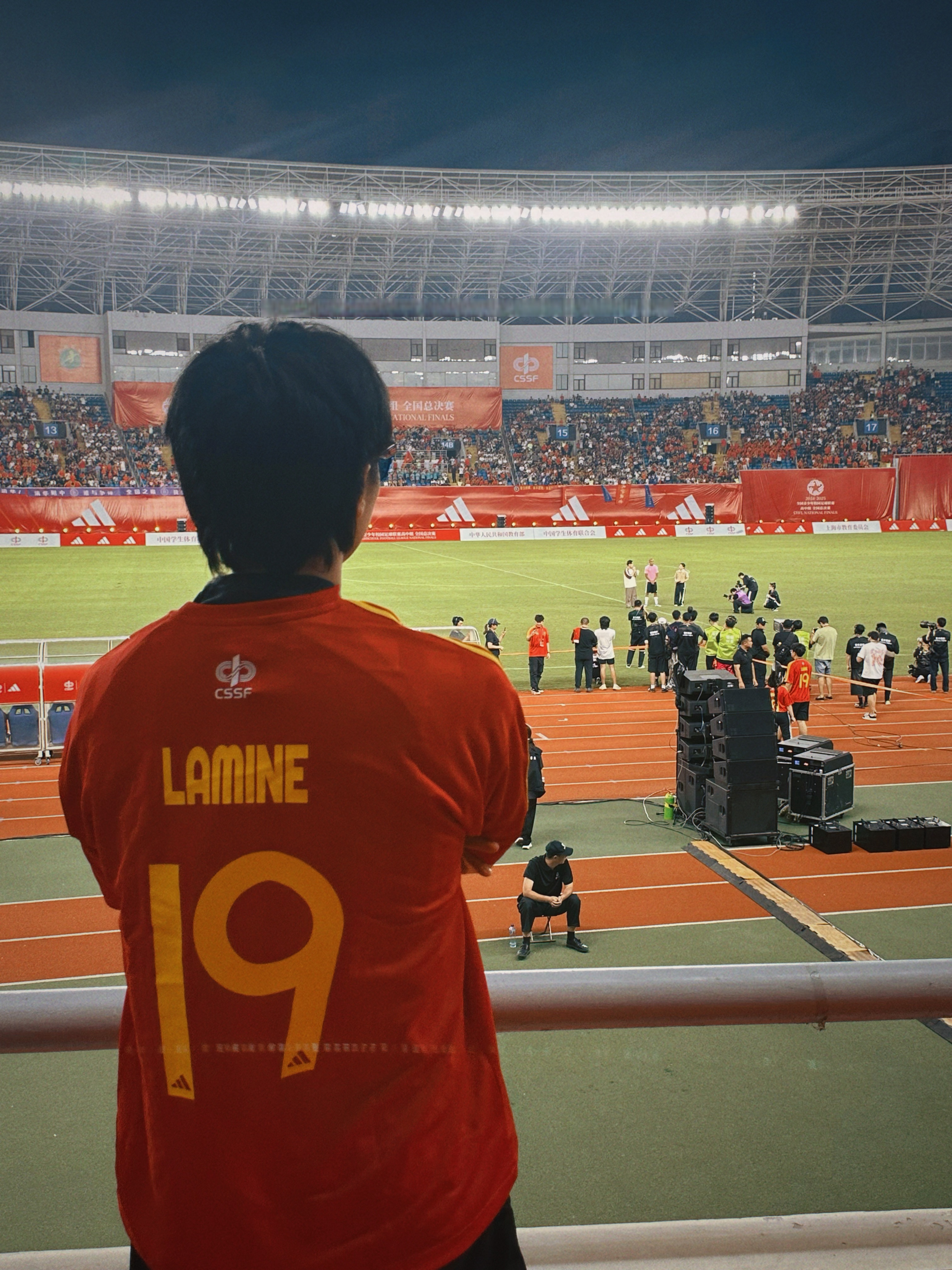 包含马赛训练开放日，加时末段遗憾出局引欢呼，英超在即，年轻球员得到机会的词条-爱游戏